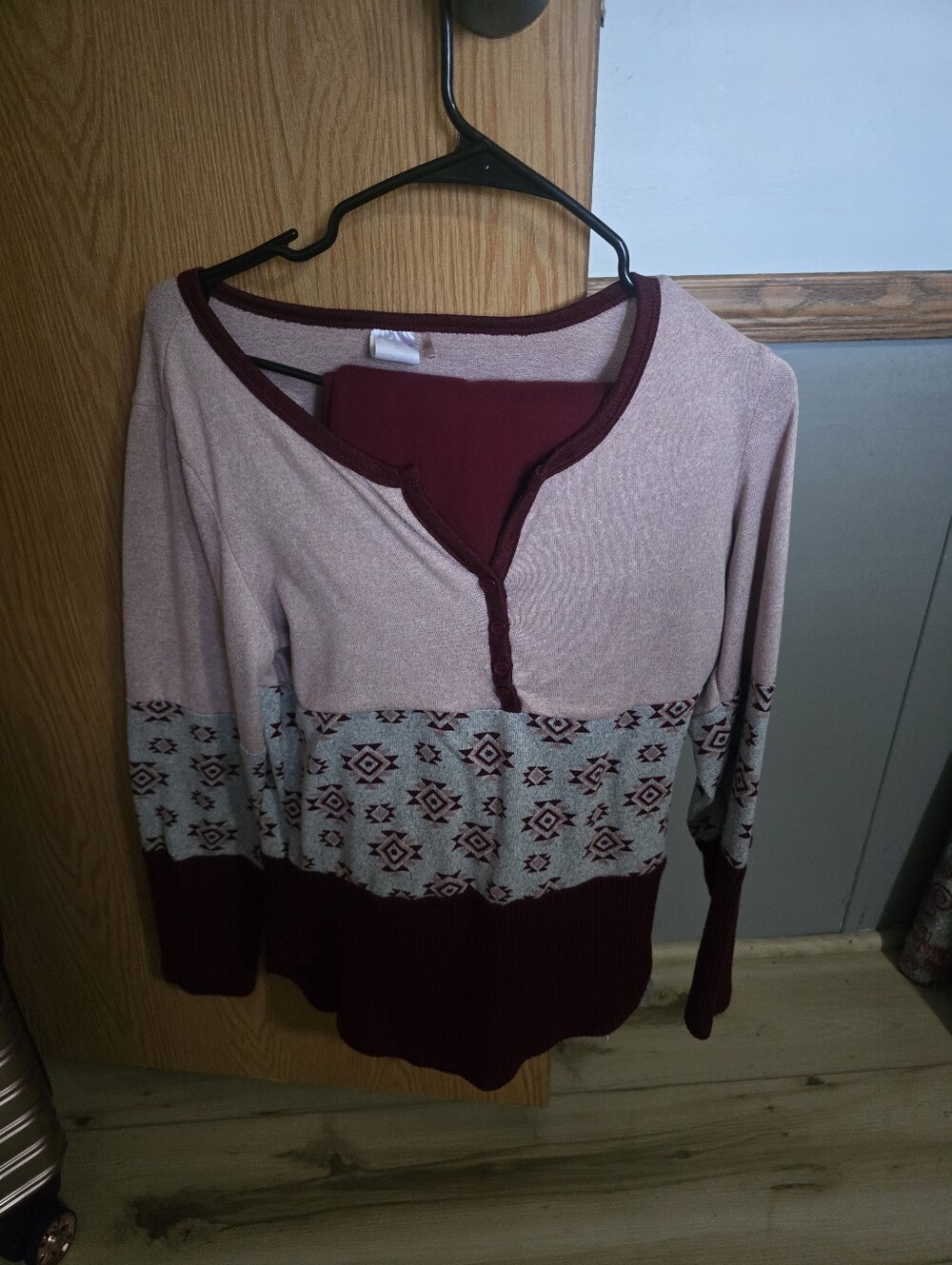 Women's Maroon and Light Pink Patterned Henley Top And Bottoms